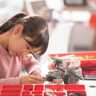 対象は年長～中学生、入会金・教材費は不要、ロボットは一人1台（撮影：2021年1月）