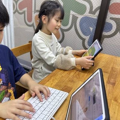 小学生でもスムーズにpythonコードでプログラムが組めます