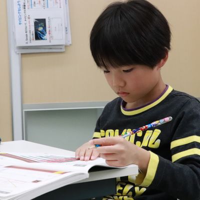 テキストとにらめっこしながら問題を解いていこう！