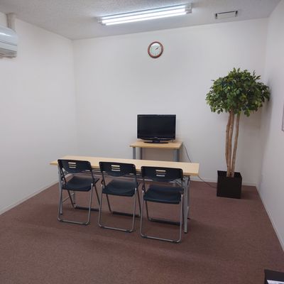 プログラミング教室です。 店舗から少し離れた場所にございますので、 お問合せありましたらご案内させていただきます。
