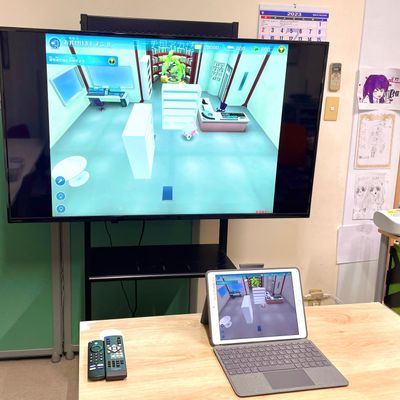 教室に大型モニターがあるので作った作品をみんなに紹介できます。