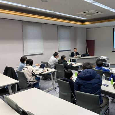 体験セミナーに約10名の方が参加してくれました。