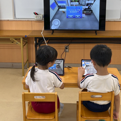 本格的なプログラミングをゲーム感覚で楽しく学べます。