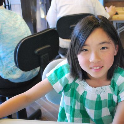 お母さんと一緒に習いに来ています。