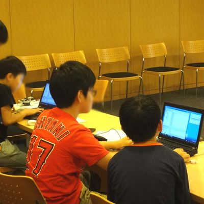 市の主催にて、ロボット・プログラミング