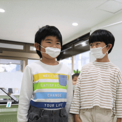 授業の終わりにはプレゼンの時間も。プレゼン力はこれからの社会に求められる力です。