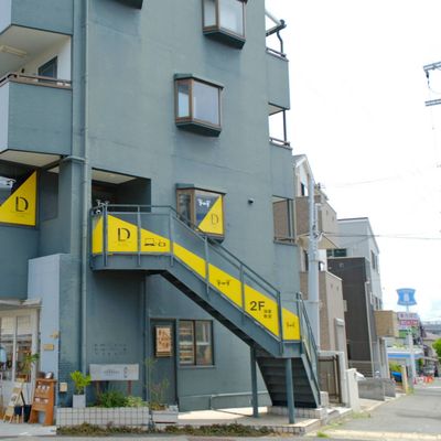 建物外観_階段をのぼれば、そこが須磨教室です♪