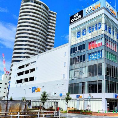 建物（エディオン箕面船場店）の外観
