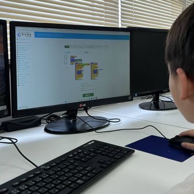 プログラミング学習をしている様子です。