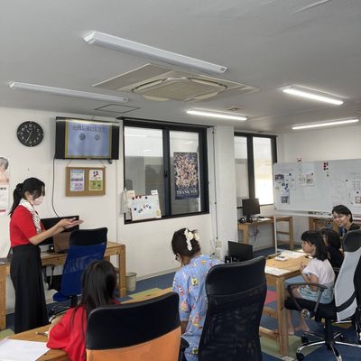 NPO法人「マネちえ」さんをお迎えして”おこづかい教室”を開催しました。