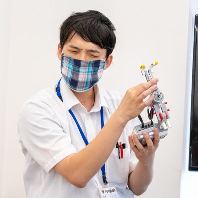 社会で役立つチカラを養う上で、講師陣も様々な社会人経験を有しています（撮影：2020年8月）