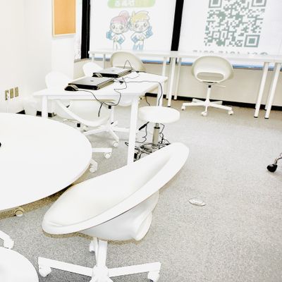 保護者様とお子様、先生の面談スペース！茶話会のようにお話いたしましょう！