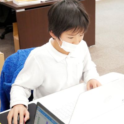 パソコンの扱い方、使い方も先生と一緒に考えていきます☆