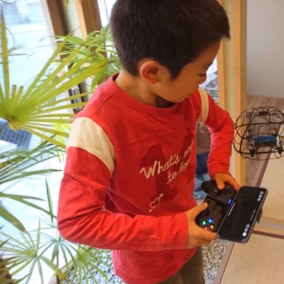 プログラミングでドローンを飛ばした後、操縦体験もしました！