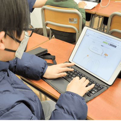 早くからタイピングが出来ると自信が付きます！競うように早くなっていきます！
