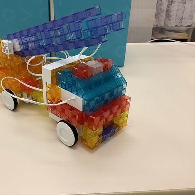 プログラミング消防車完成！どんな動きをするのか…実際に教室にてご覧ください！
