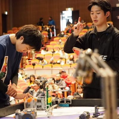 長く続けているお子様が多く、中学生以上の上級生が多く在籍しています。長い歴史の中で培われた強い実力と絆が、池袋校の特徴です！