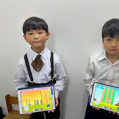 一生懸命取り組んだ作品です！お友達の前で発表です。
