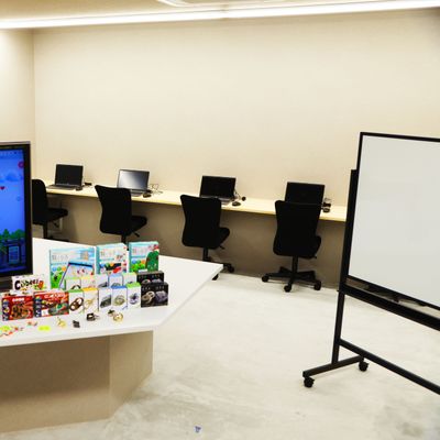 教室には、知育玩具等置いております
