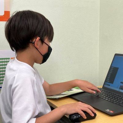楽しく集中してプログラミングが学べます。