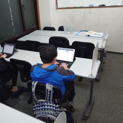 楽しくプログラミング（Python）を学ぶことができます♪