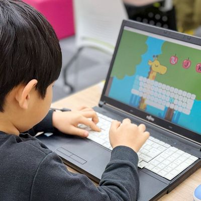 タイピング練習でPCスキル向上。プログラミングの土台を作る。