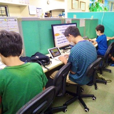 教室で学ぶだけでなく、ご自宅でも学習を進めていただけます。先に進めたい子はペースを自分で上げて、短期間でプログラミングの知識を身につけていただけます。