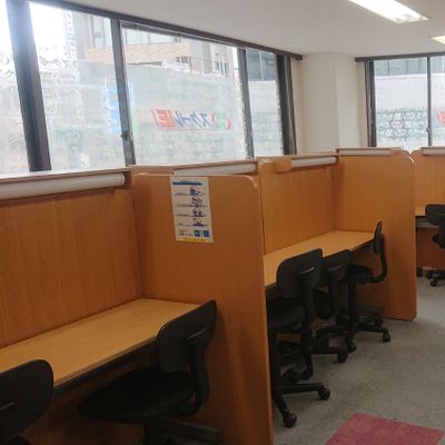 このような授業ブースで授業をいたします