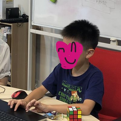物語をアレンジ作成中。楽しいと笑顔です！ルービックキューブも