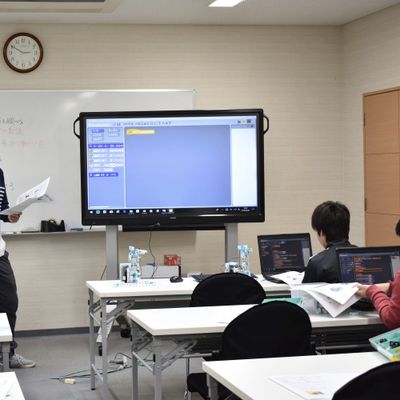 基礎と応用、ソフトとハードの両方を学べる授業