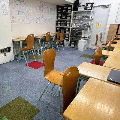 Crefus恵比寿校。JR・日比谷線 恵比寿駅西口から徒歩4分。