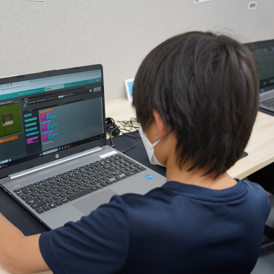 自ら考え、学んでいきます！