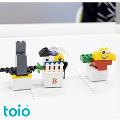 個性豊かなレゴ®を載せたtoio™