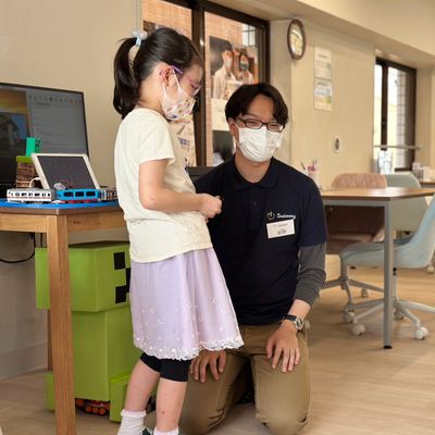 楽しみながら創造力と論理的思考力を育む