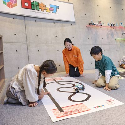 クルマを作ったときはいろんなコースで走らせてもらうよ！