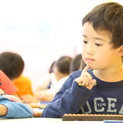 考える男の子