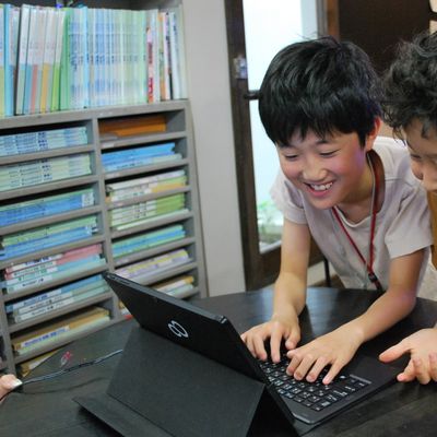友達と一緒に入学しました。