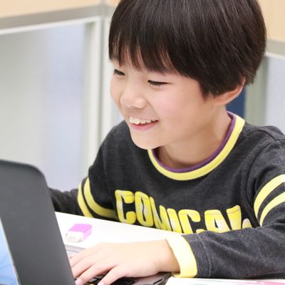 ゲームの世界を使用するので楽しみながら学べます