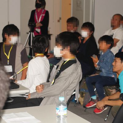 プレゼン大会では来場者から質問も。
