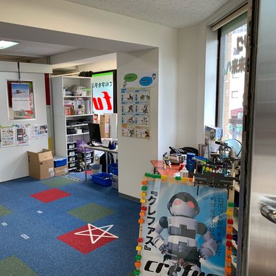 2018年度FLLで全国大会進出、小1～小3部門のFLL.Jrでは2019年度に初出場ながら東日本大会から全国大会へ出場するなど、外部の大会にも力を入れています。