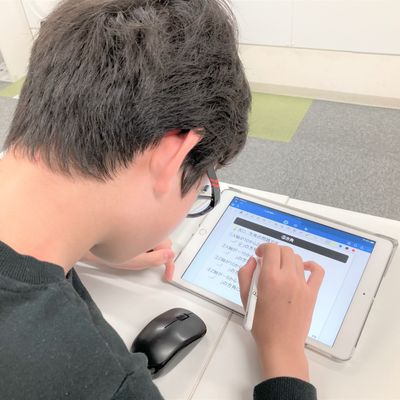 どうやってコードを組むかを「書く」ことを大切にしています