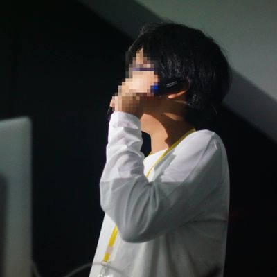 大きな施設を借りて、年１回プレゼン大会発表会を行います。