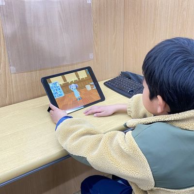 楽しくプログラミングを学べます！
