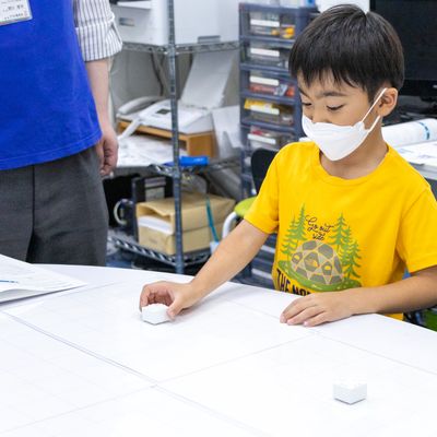 Scratchを使いtoio（トイオ）のキューブと連動させてプログラミングをします