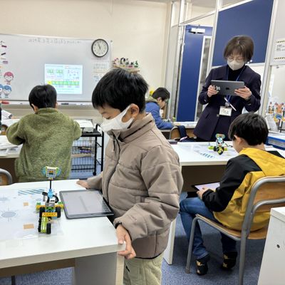 柏校は2022年9月より直営校の仲間入りをしました。これからも今まで以上に、お通いのみなさんにとって、楽しく・夢中で・たくさんの事を学べる環境を提供していきます。