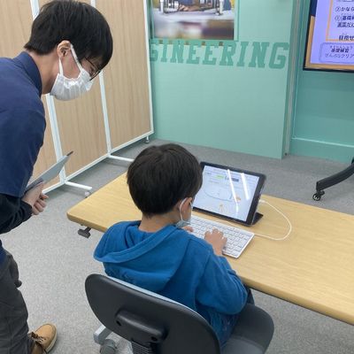 タイピングの基本を丁寧に指導しております。