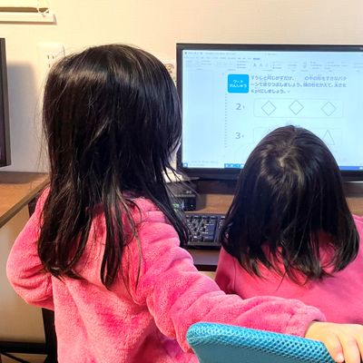 わからないところは生徒さん同士で教え合うことも