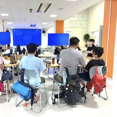 プログラミングイベントは保護者の方にも積極的に参加してもらっています。