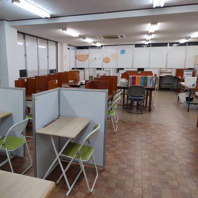 教室は明るく楽しい雰囲気です！