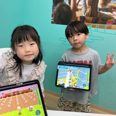 クリエイト発表会では自分の作った作品をみんなにプレゼンテーションします！子供の頃からプレゼンテーションに慣れることは、将来お子さまの大きな武器の一つになると思います。